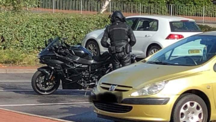 H2SX rider spotted apparently 'impersonating police motorcyclist'